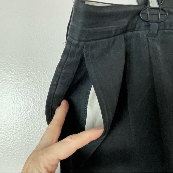 Tommy Bahama Dress Shorts Silk Pleated Front 4 Pockets Black Size 44 - Picture 3 of 7